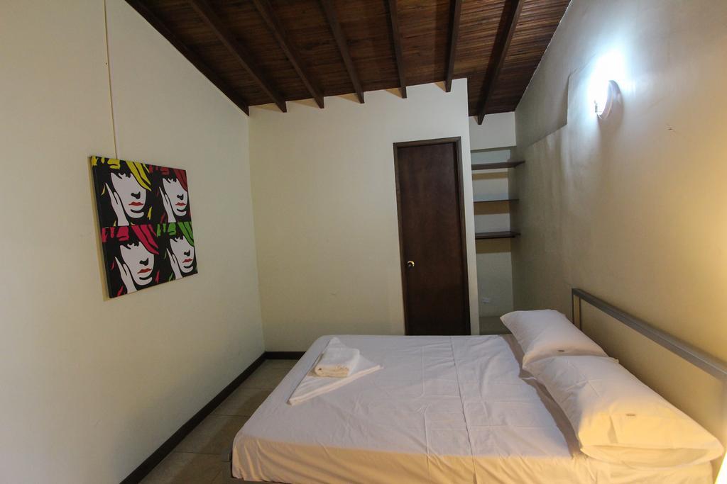 Poblado Park Guest House ميديلين المظهر الخارجي الصورة